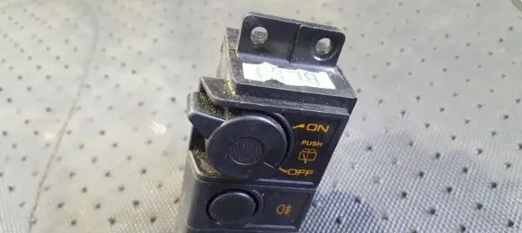 Mazda 323 Fog light switch 