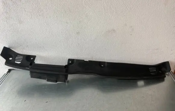Subaru Impreza V Radiator trim C150101090