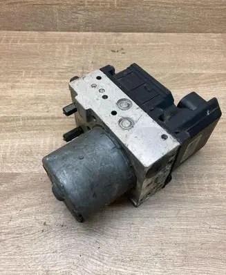 Toyota Corolla Verso AR10 ABS Pump 895410F010 445400F010
