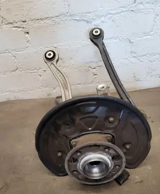 Mercedes-Benz E W238 Rear wheel hub A2133572600