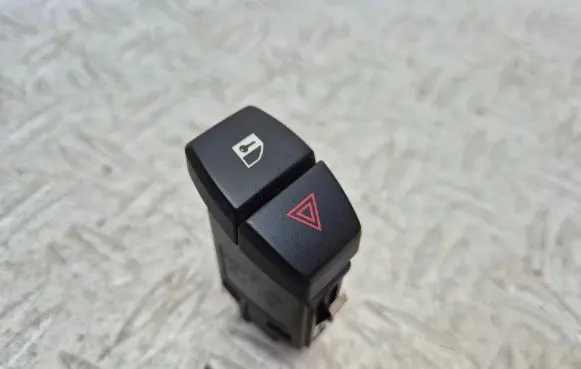 BMW 5 F10 F11 Hazard light switch 9161896 61319161896