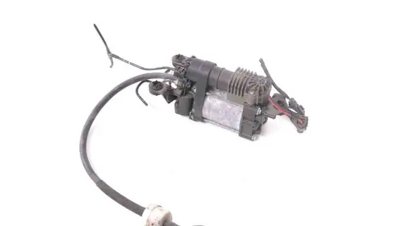 Maserati Levante Air suspension compressor/pump 15500087