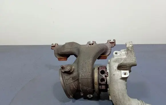 BMW X4 F26 Turbo system vacuum part 8054872