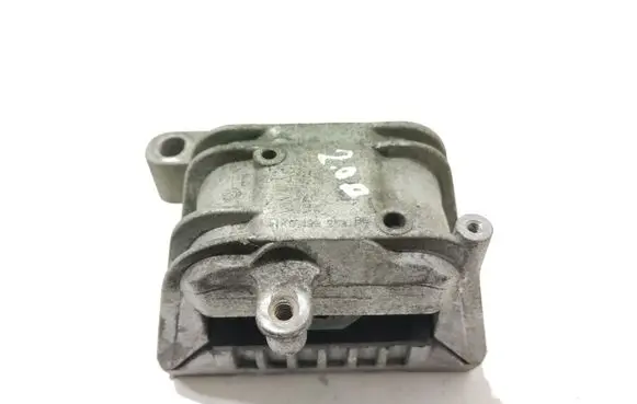 Volkswagen Golf V Engine mount bracket 1K0199262