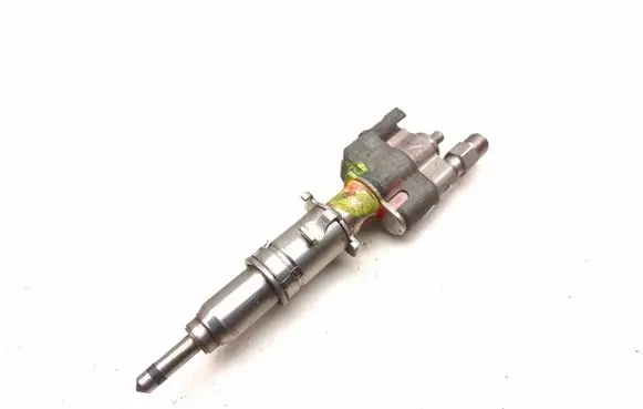 BMW 1 E81 E87 Fuel injector 7589048 758904804