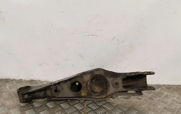 KIA Sorento Rear control arm