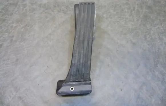 BMW 1 E81 E87 Accelerator throttle pedal 6793742