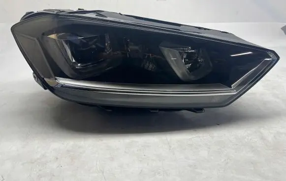 Volkswagen Golf Sportsvan Headlight/headlamp 517941034B