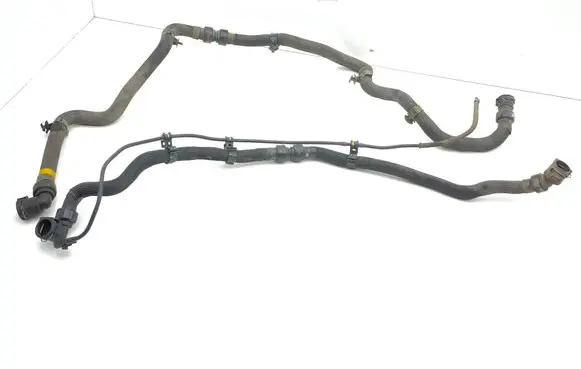 Peugeot 3008 II Engine coolant pipe/hose