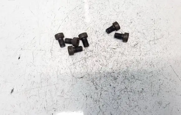 Nuts/bolts