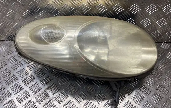Nissan Micra Headlight/headlamp 26010AX700
