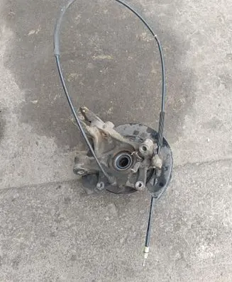 Rear wheel hub spindle/knuckle