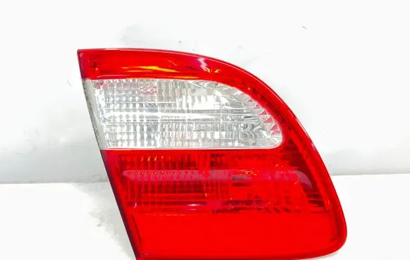 Mercedes-Benz E W211 Tailgate rear/tail lights A2118201364