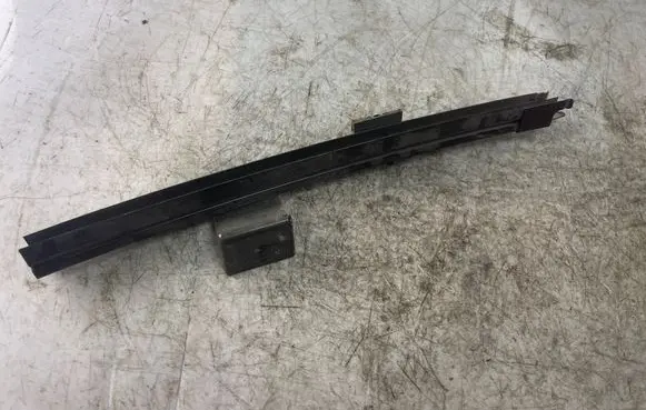 Nissan Navara D40 Front door windshield rail 