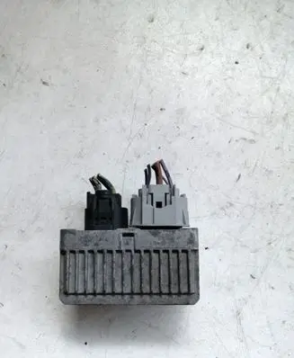 Opel Insignia A Glow plug pre-heat relay 55574293