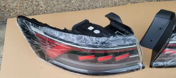 Volkswagen Arteon Rear/tail lights set 