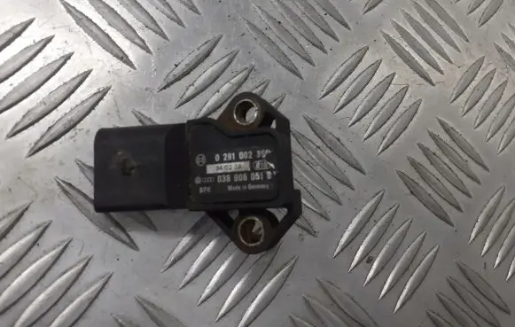 Skoda Octavia Mk1 (1U) Air pressure sensor 0281002390