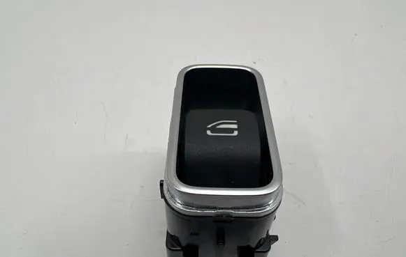 Mercedes-Benz CLA C118 X118 Electric window control switch A1679050201