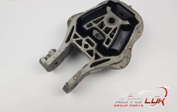 BMW 2 Active Tourer U06 Engine mount bracket