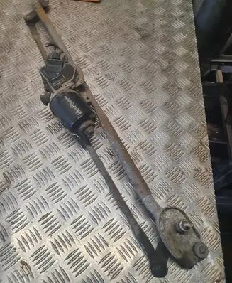 Chrysler 300 - 300C Front wiper linkage and motor 04805711AA
