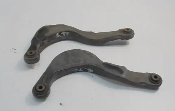 Rear upper control arm/wishbone