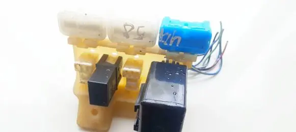 Mitsubishi Colt Fuse box set MR122496