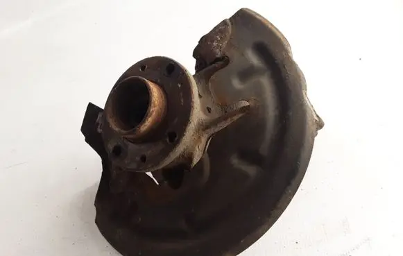 Front wheel hub