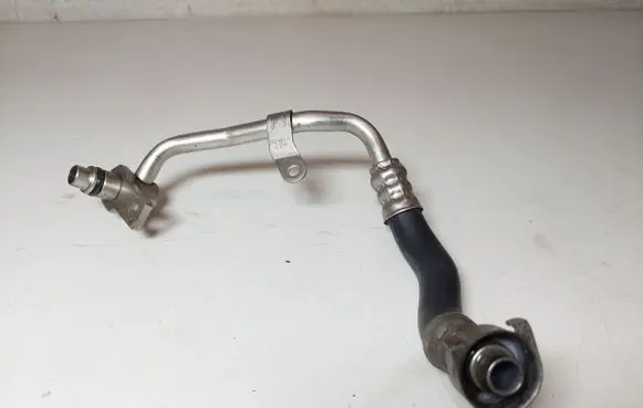 Audi A8 S8 D4 4H Gearbox oil cooler pipe/hose 4H0317817H