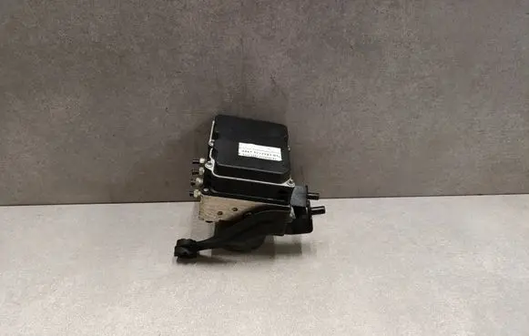 BMW 5 E60 E61 ABS Pump 6777797 6777799