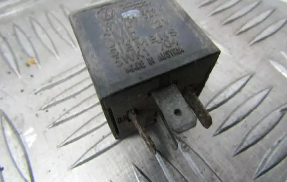 Volkswagen Golf II Other relay 191955529 5wk1704