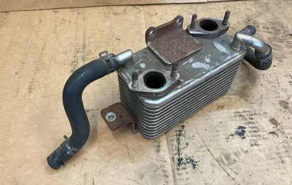 Mitsubishi Pajero Oil filter mounting bracket