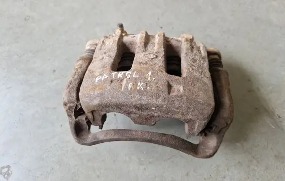 Nissan Patrol Y61 Front brake caliper