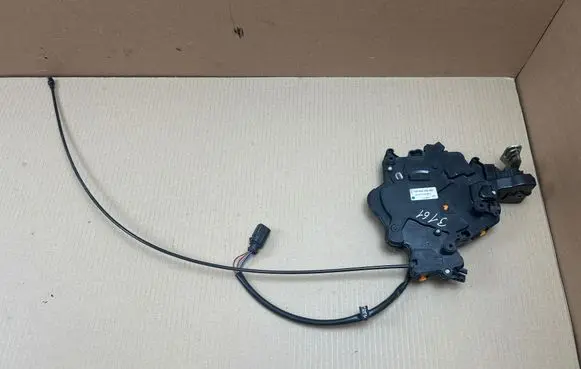 Volkswagen Transporter - Caravelle T5 Sliding door lock 7H0843654BD