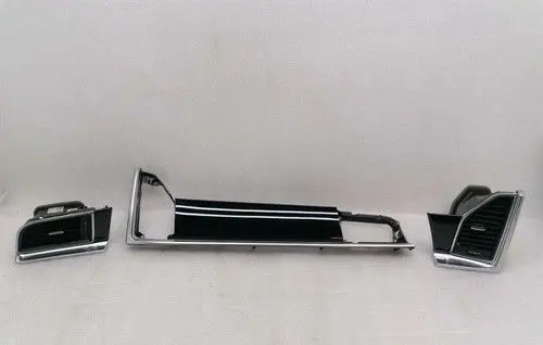 Porsche Macan (95B) Front door trim (molding) 95B857226M