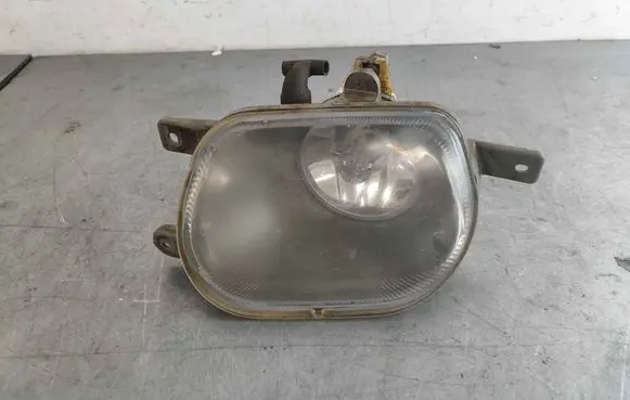 Volvo XC90 Front fog light 8693796 31111183