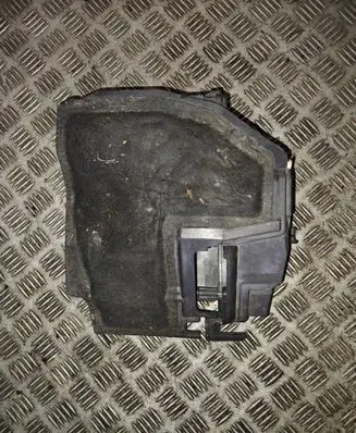 BMW 1 F40 Fuse box cover 8581370