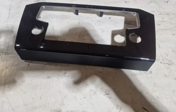 Radio/GPS head unit trim