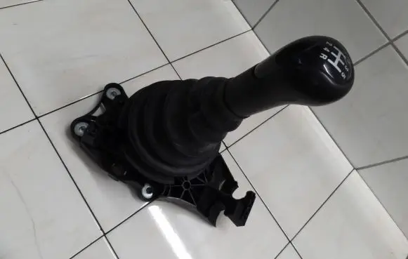 Ford Fiesta Gear shifter/selector 2S6R7E096AA