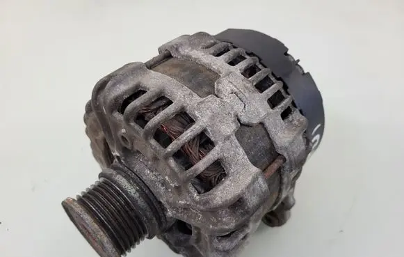 Audi A4 S4 B8 8K Generator/alternator 04L903017E