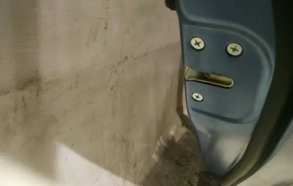 Honda Insight Rear door lock