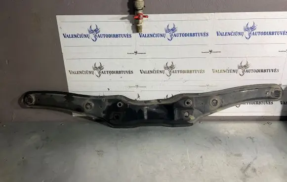 Ford Kuga II Other engine bay part DV41S10684BB