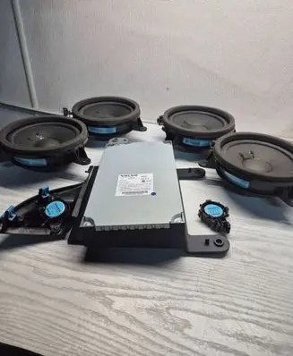 Volvo V70 Audio system kit 30657445 08W49 M5XUG