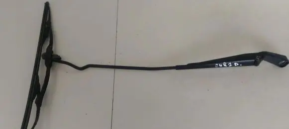 Volkswagen Golf III Front wiper blade arm 1h1955410