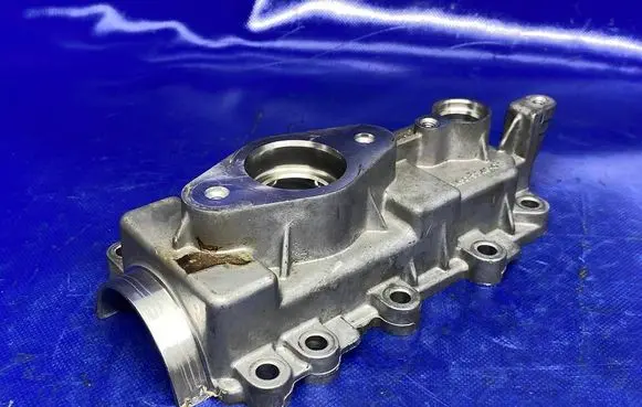 Ford Kuga II Fuel pump bracket BM5G9346CE