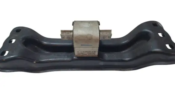 Mercedes-Benz C W205 Gearbox mounting bracket A2052403300