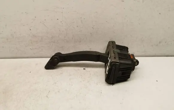 BMW X5 E53 Front door check strap stopper 8402502