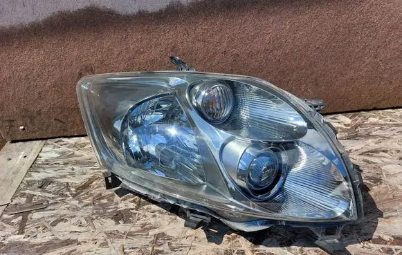 Toyota Auris 150 Headlight/headlamp