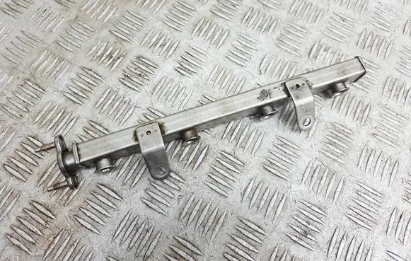 Hyundai i10 Fuel main line pipe