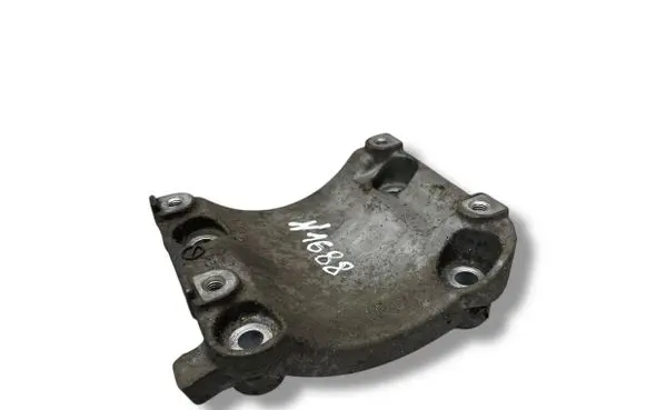 Honda CR-V A/C compressor mount bracket N22A2