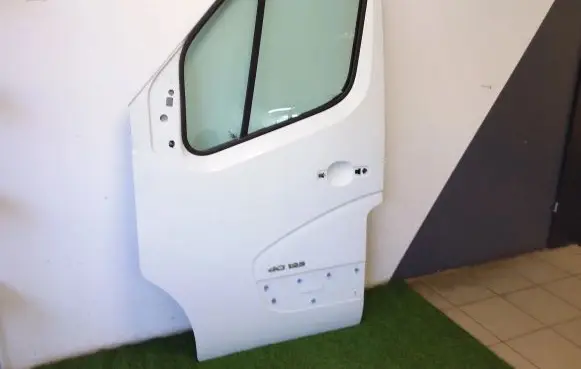 Renault Master III Front door